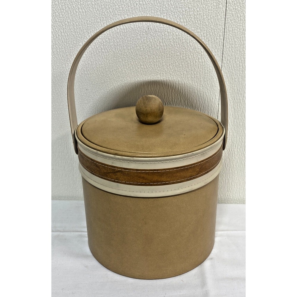 Georges Briard Ice Bucket & Lid MCM Mid Century Tan wooden knob 8" x 7 1/4"
